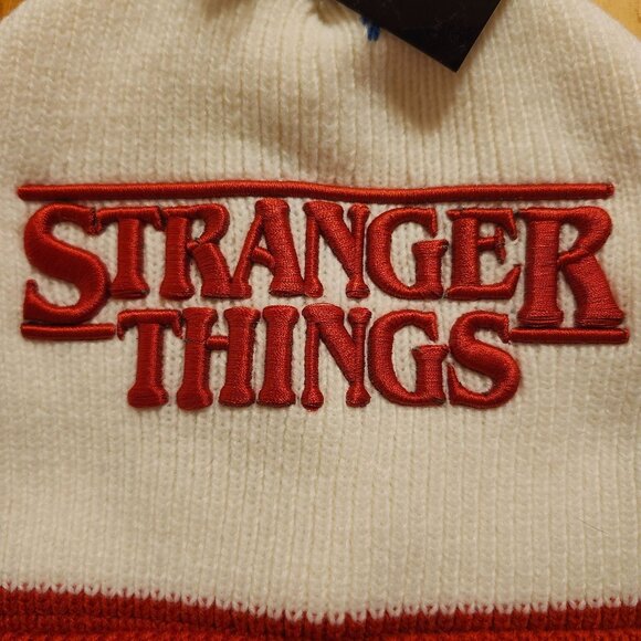 Netflix Stranger Things Unisex OS Beanie Pom Pom White Red Fleece Lined NWT - Picture 3 of 6